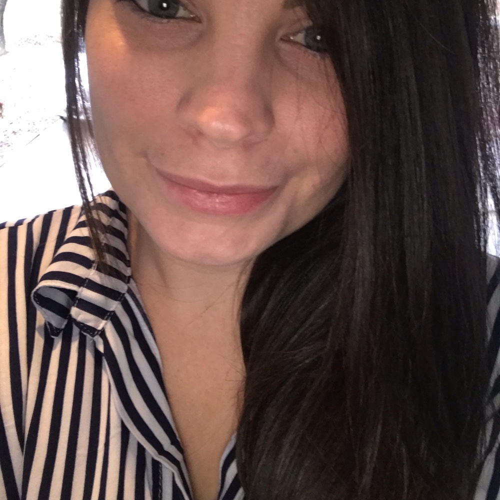 Meet your Posher, Lauren
